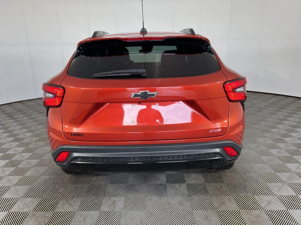 Used 2024 Orange Metallic Chevrolet 2RS image 7