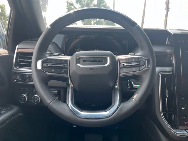 2026 GMC Yukon Denali - Photo 8