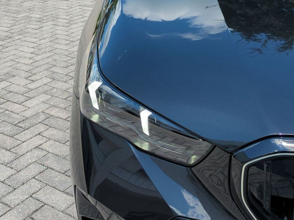 New 2027 Black Sapphire Metallic BMW 530i image 10