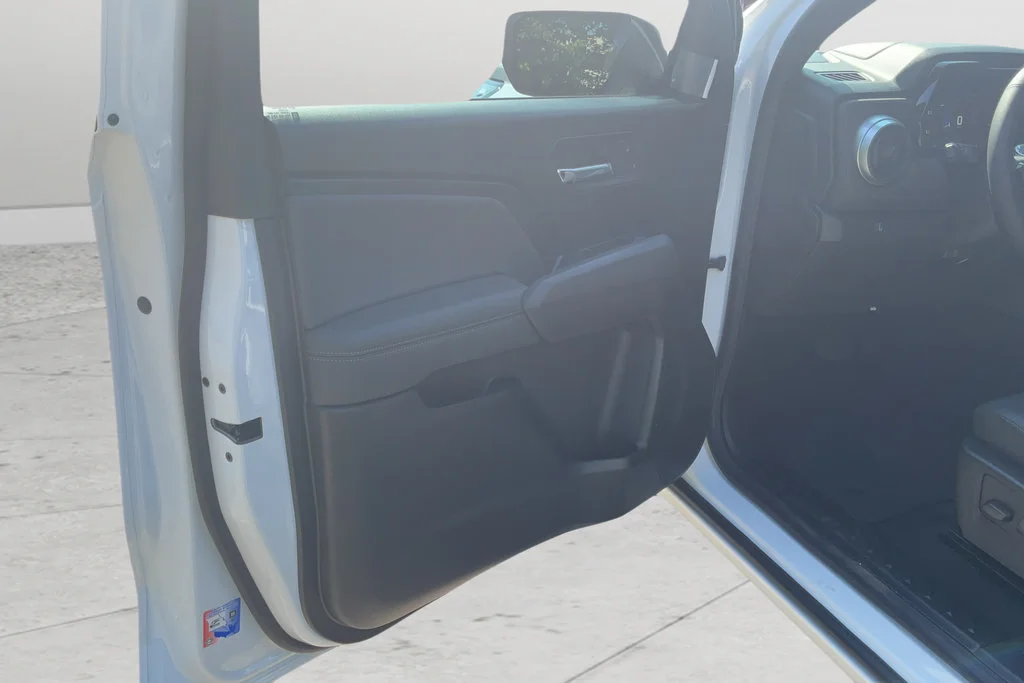 2026 Chevrolet Colorado LT - Photo 9