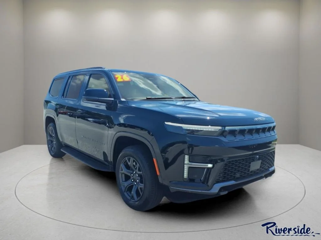 New 2026 High Gloss Black Exterior Paint Jeep Limited Altitude image 1