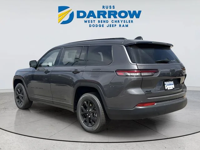 New 2026 Baltic Gray Metallic Clear-Coat Exterior Paint Jeep Laredo image 4