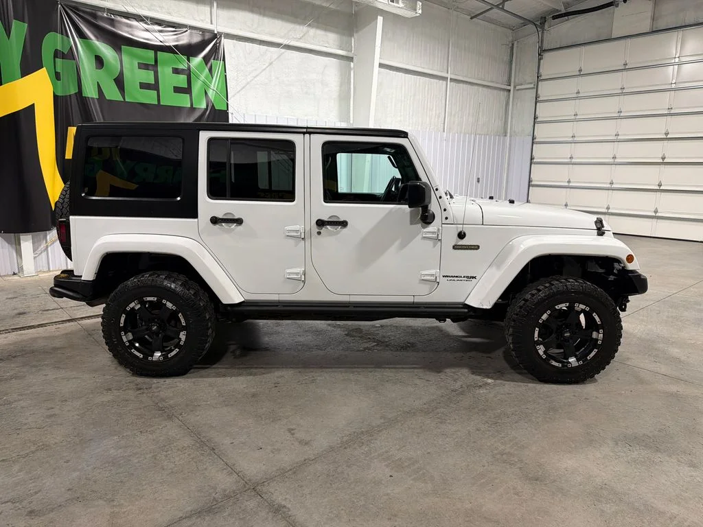 Used 2018 Bright White Clearcoat Jeep Freedom Edition image 4