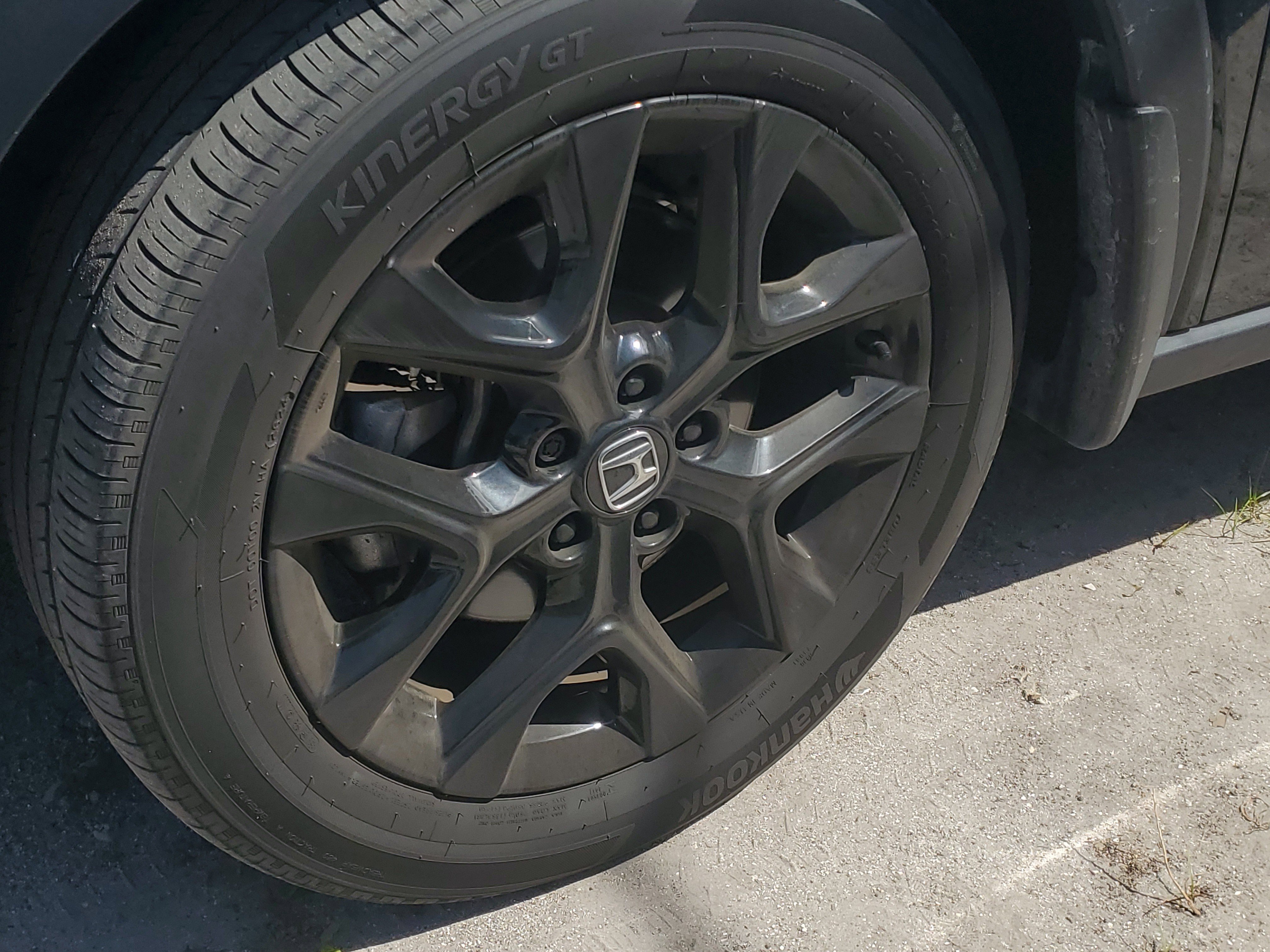Used 2025  Honda Sport image 2