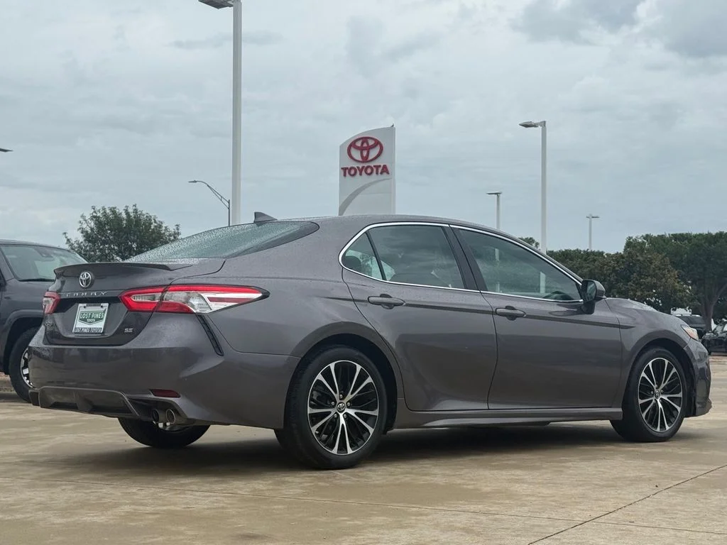 Used 2020 Gray Toyota SE image 4
