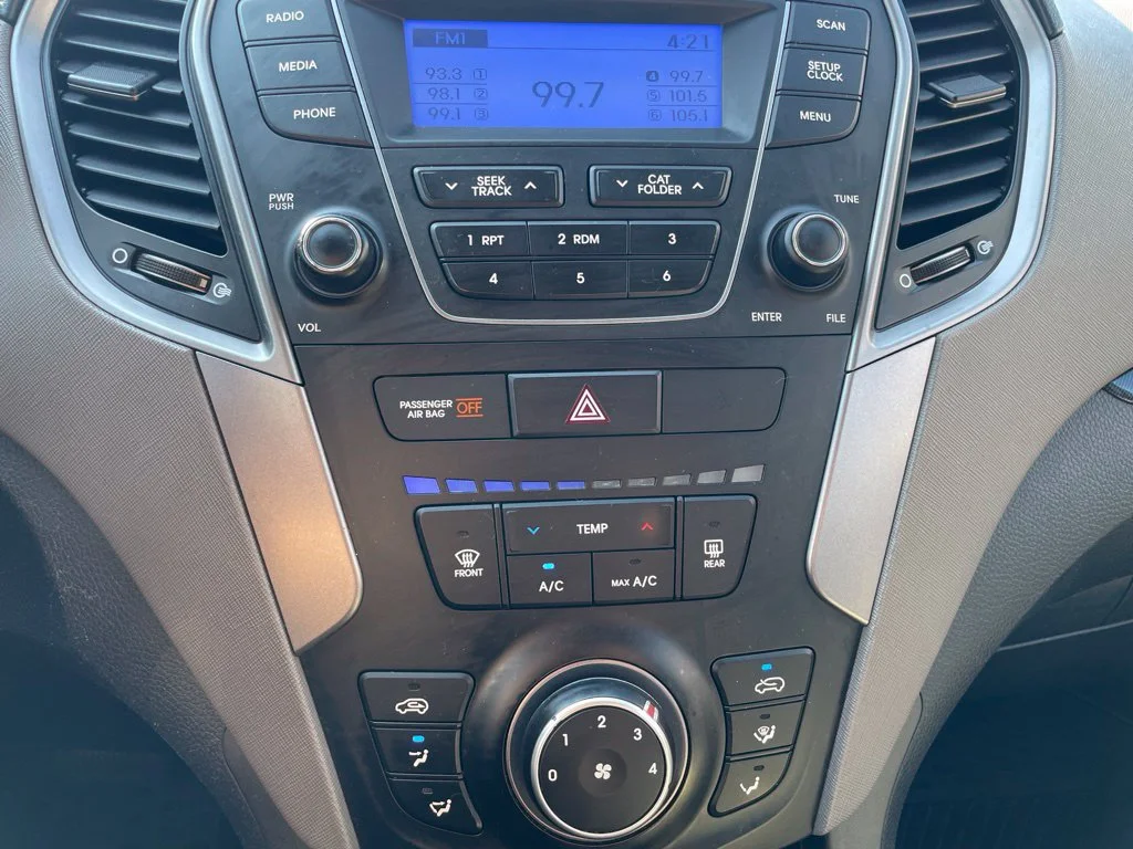 Used 2015 Gray Hyundai Base image 21