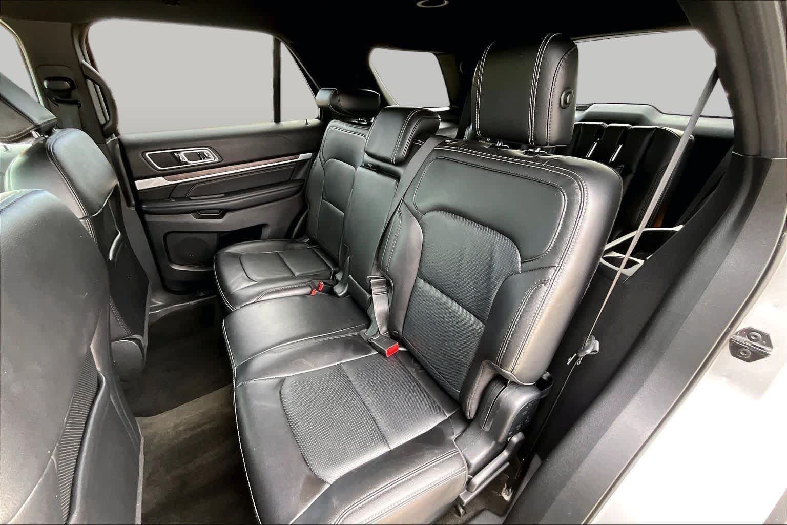 Used 2018 Ingot Silver Metallic Ford Limited image 21