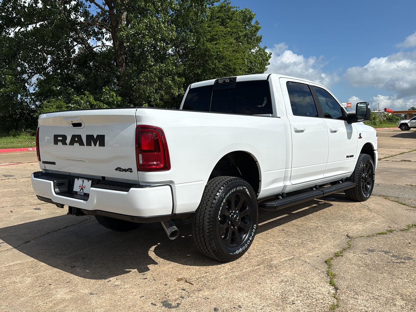 New 2026 Bright White Clear-Coat Exterior Paint RAM Laramie image 7