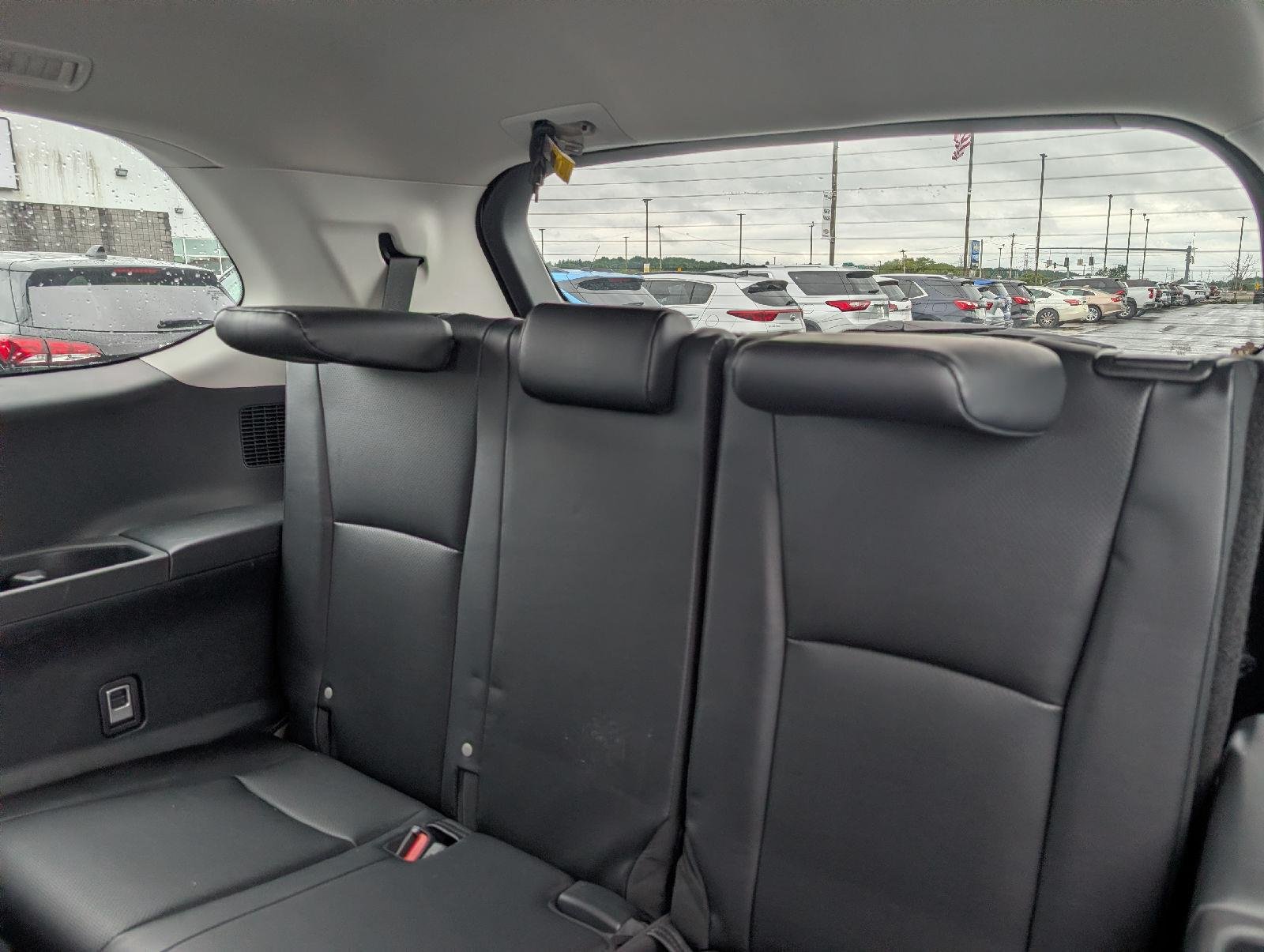 Used 2024 Coastal Cream Toyota XLE image 10
