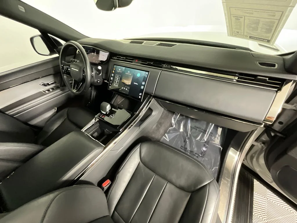Used 2024 Gray Land Rover Dynamic SE image 19