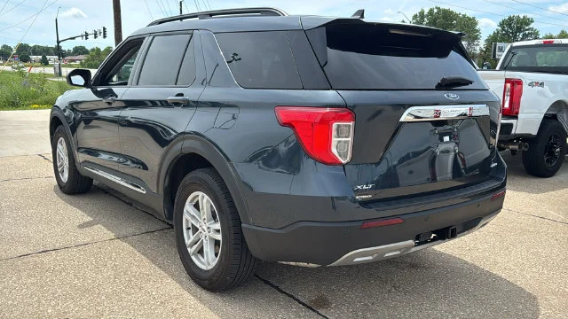 Used 2024 Blue Ford XLT image 10