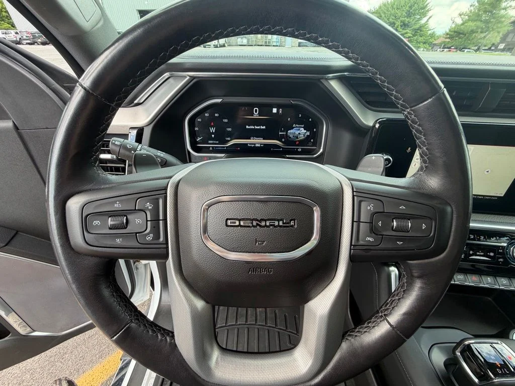 Used 2023 White GMC Denali image 44