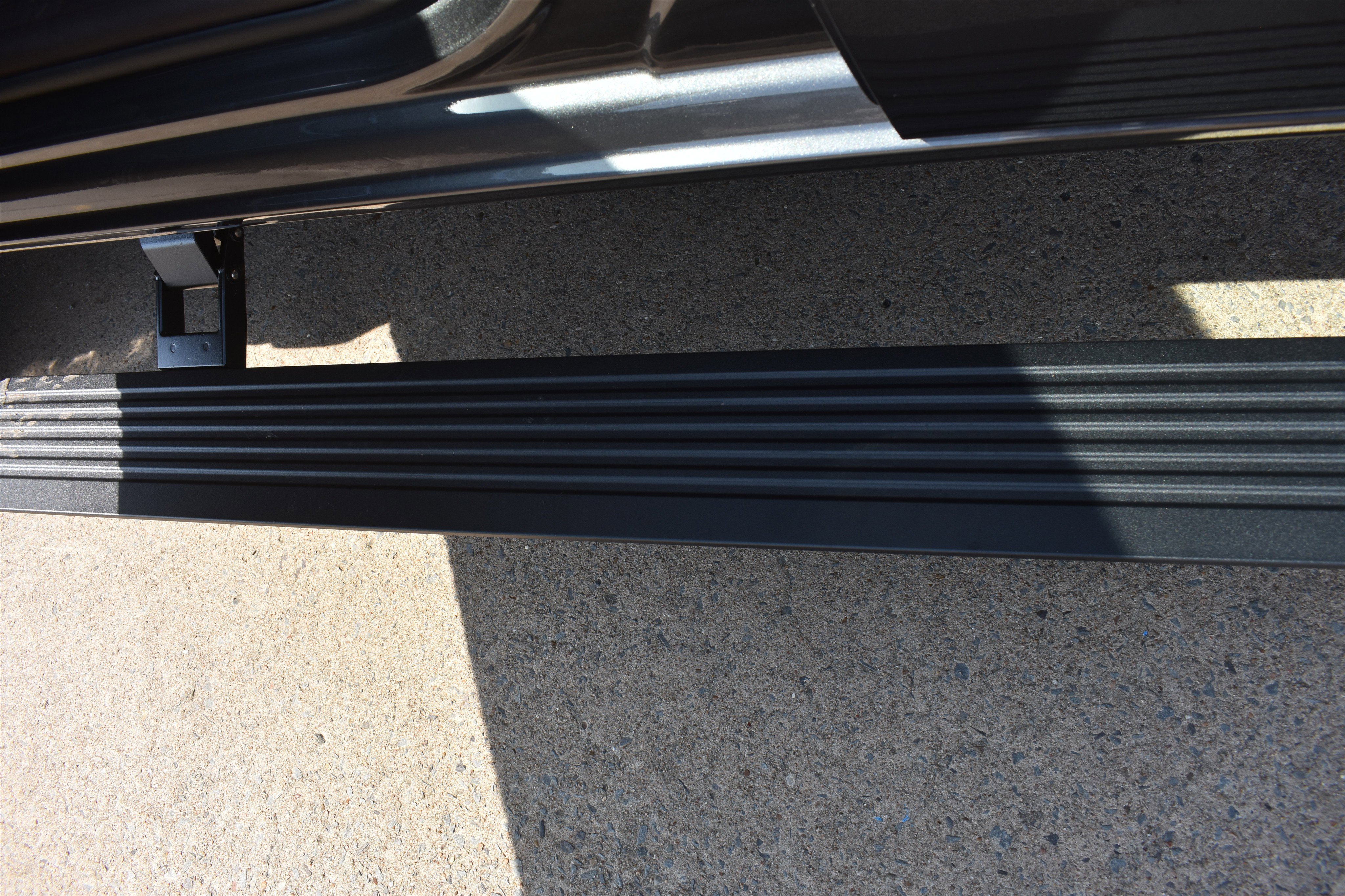 New 2026 Granite Crystal Metallic Clear-Coat Exterior Paint RAM Laramie image 14