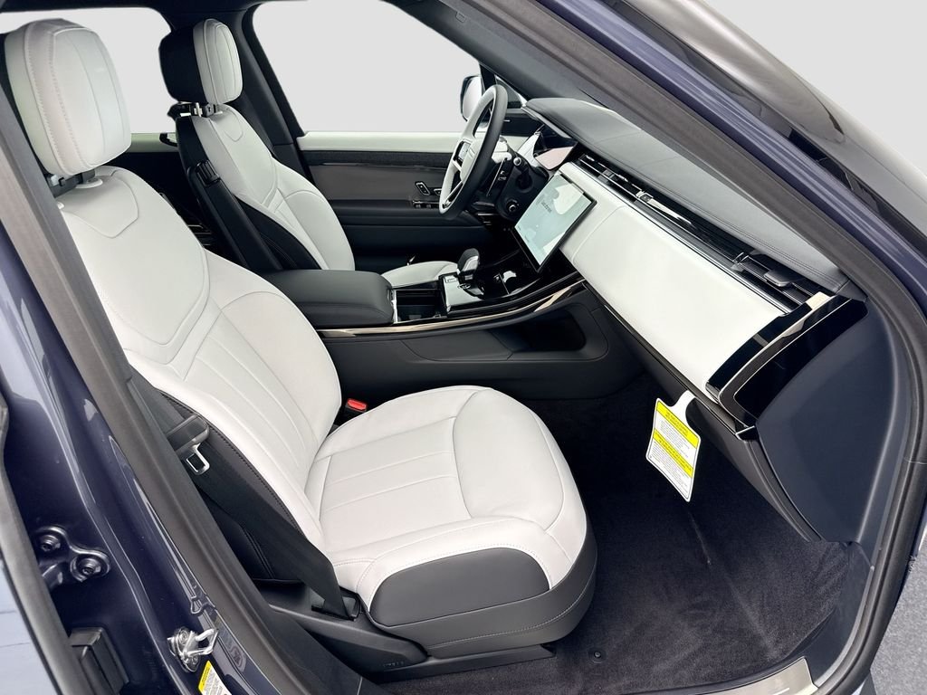 New 2026 Varesine Blue Land Rover Dynamic SE image 19