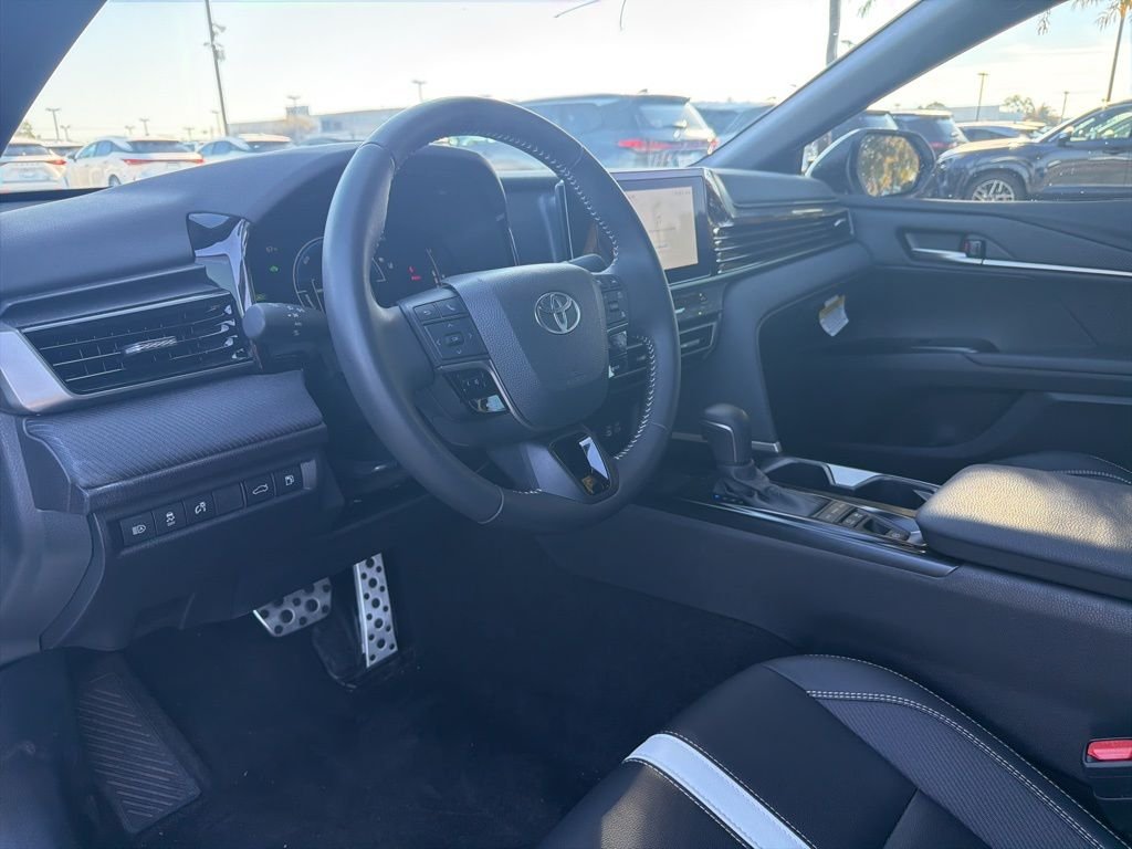 2025 Toyota Camry SE photo 2
