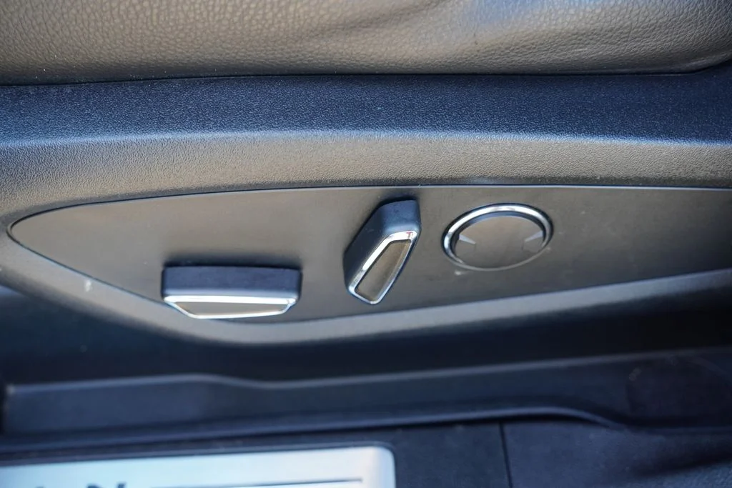 Certified Used 2017 Gray Lincoln Premiere image 24