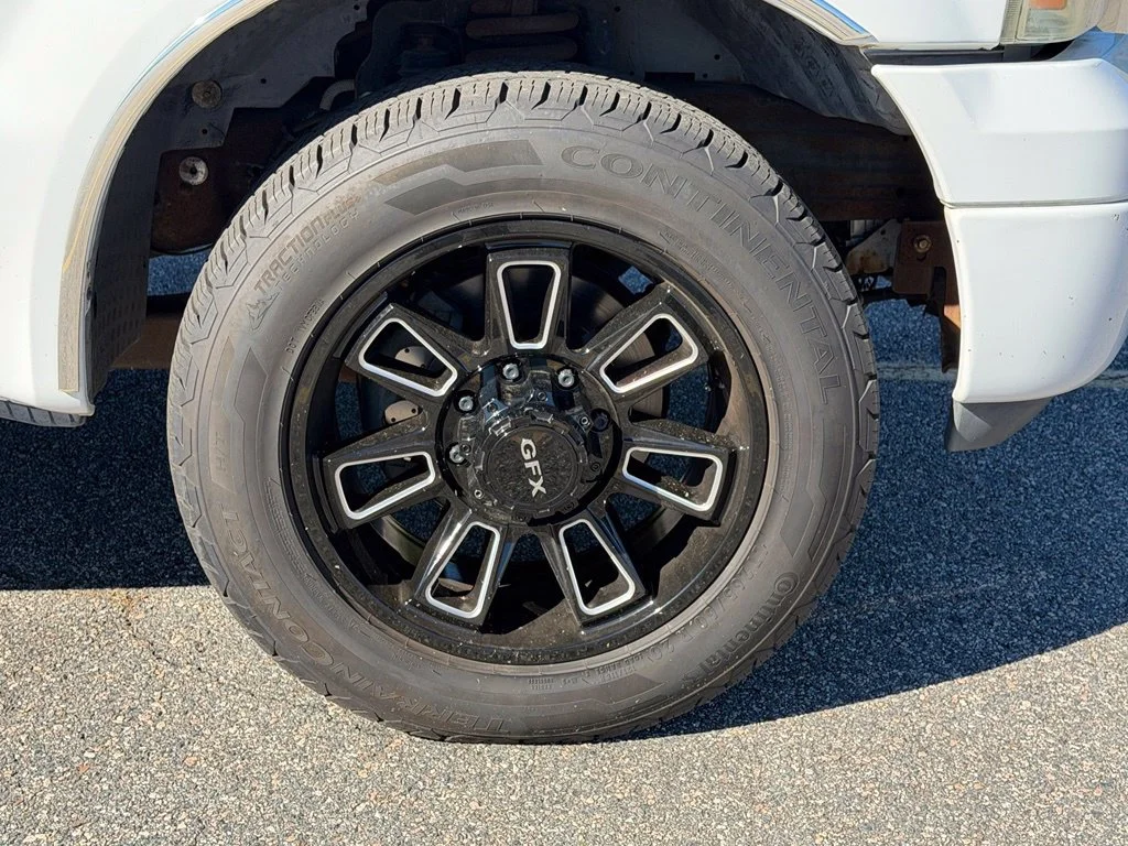 Used 2007  Ford XL image 11