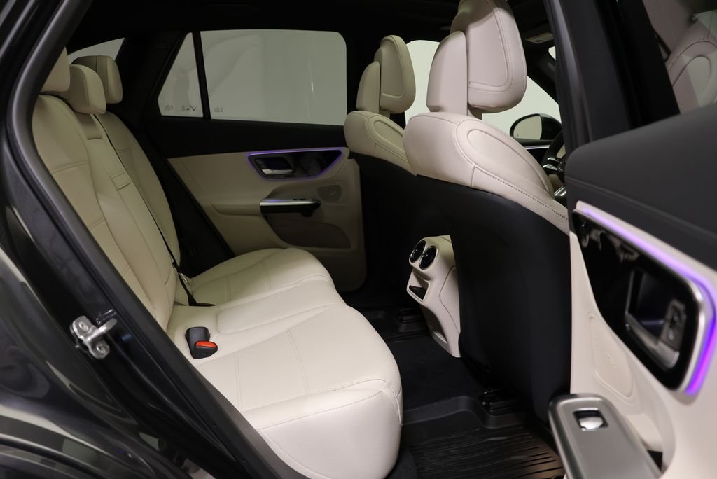 Used 2027  Mercedes-Benz GLC 300 image 52
