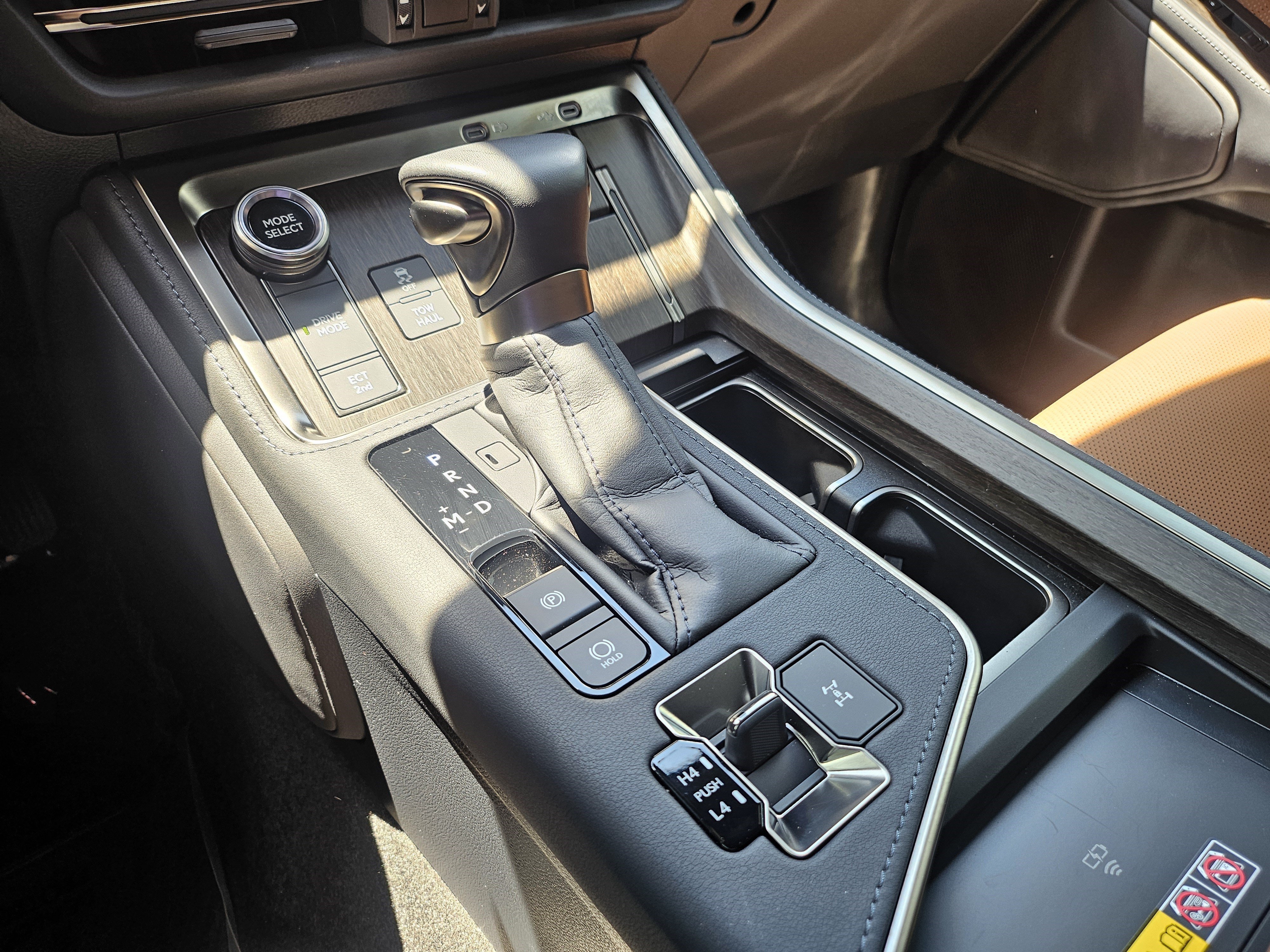 Certified Used 2025 NEBULA GRAY PEARL Lexus 550 Premium+ image 14