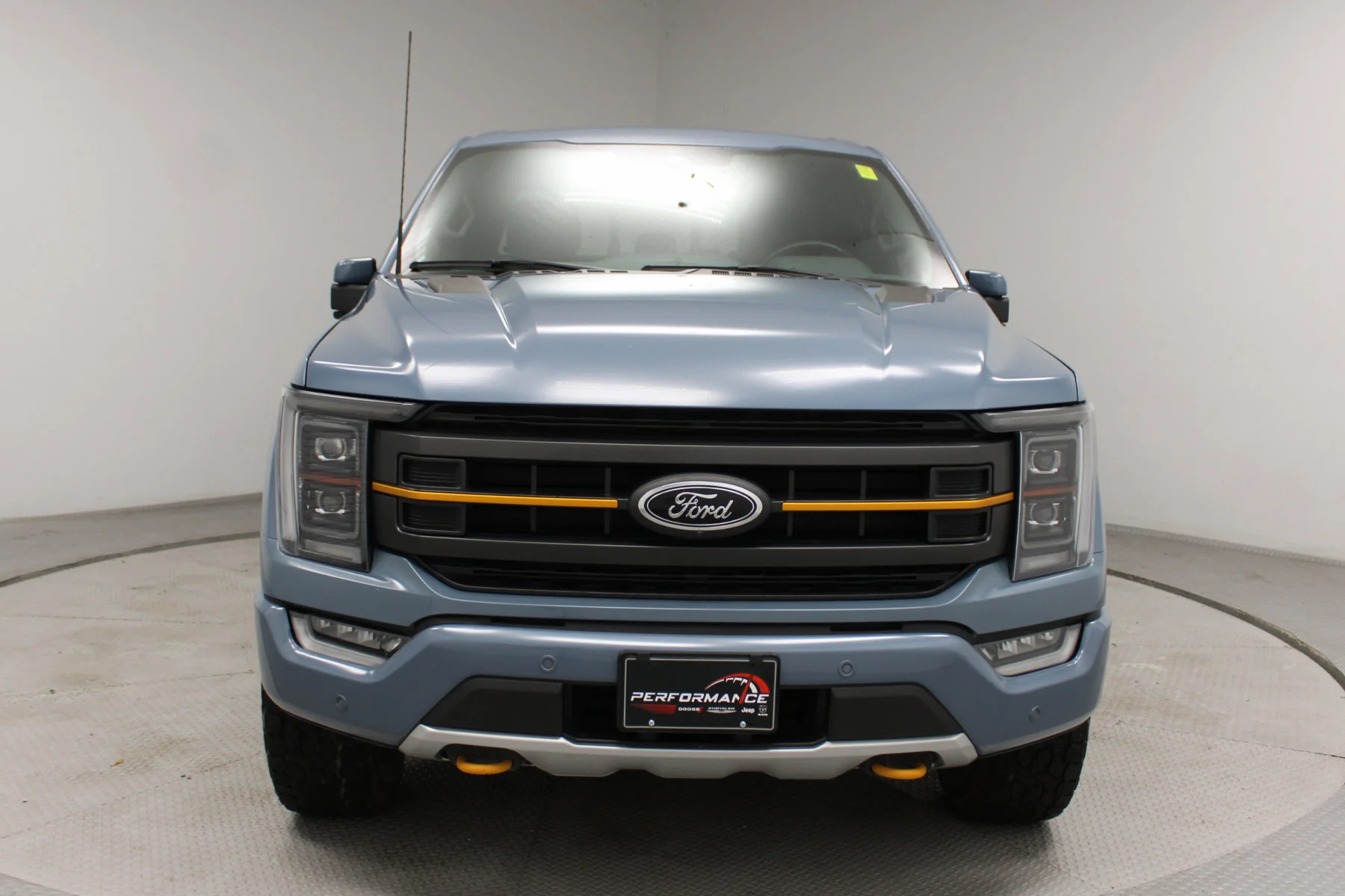 Used 2023 AZURE GRAY METALLIC TRICOAT Ford Tremor 4WD SuperCrew Box image 30