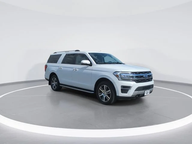 Used 2023 White Ford Limited image 2
