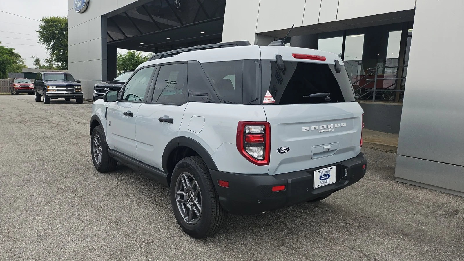 New 2026 Space White Metallic Ford Big Bend 4WD image 3