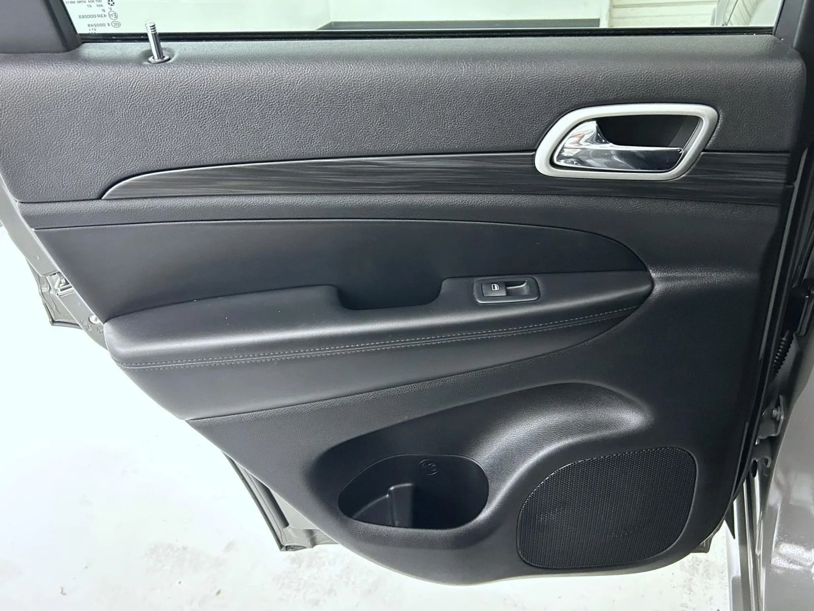 Used 2022 Gray Jeep Laredo X image 20