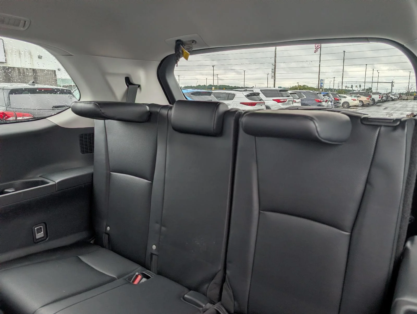 Used 2024  Toyota XLE image 10