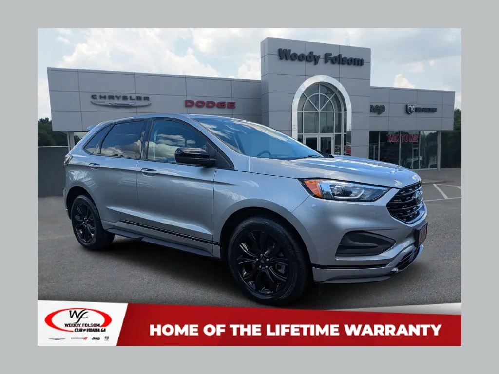 Used 2024 Silver Ford SE image 1