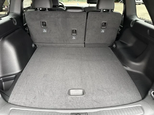New 2026 Gray Jeep Altitude image 34
