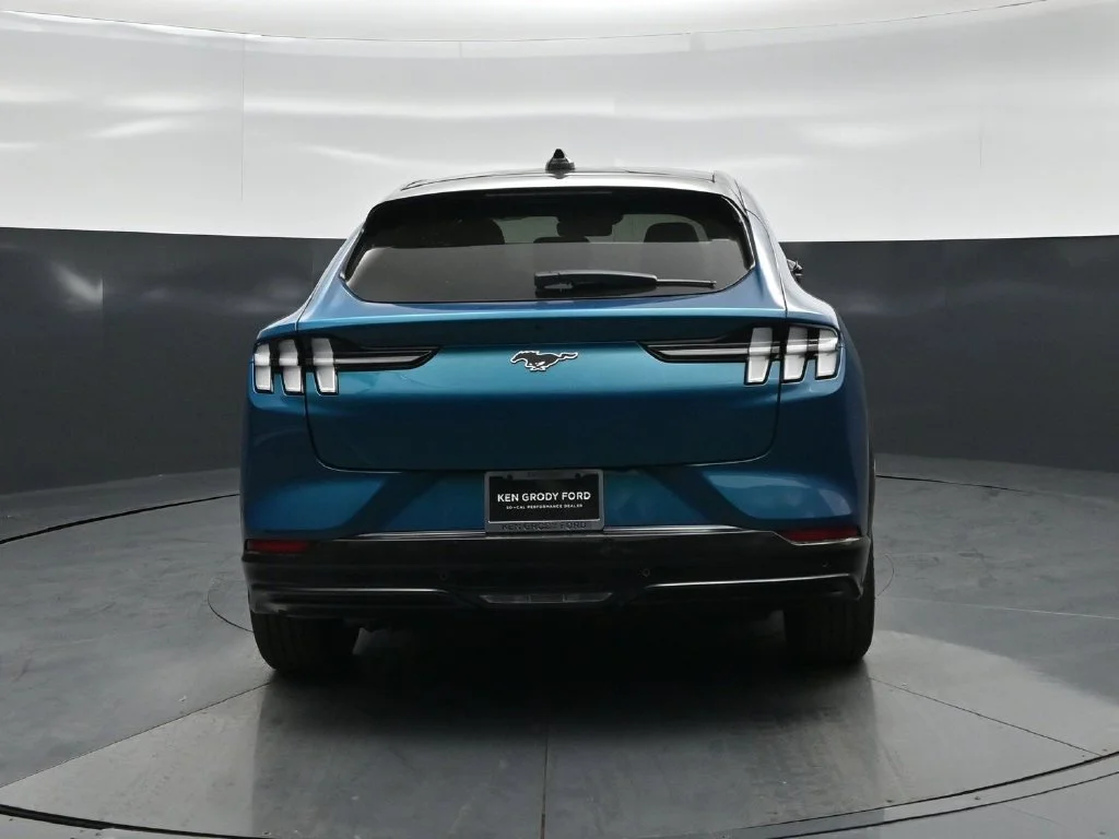 New 2026 Adriatic Blue Metallic Ford Premium image 25