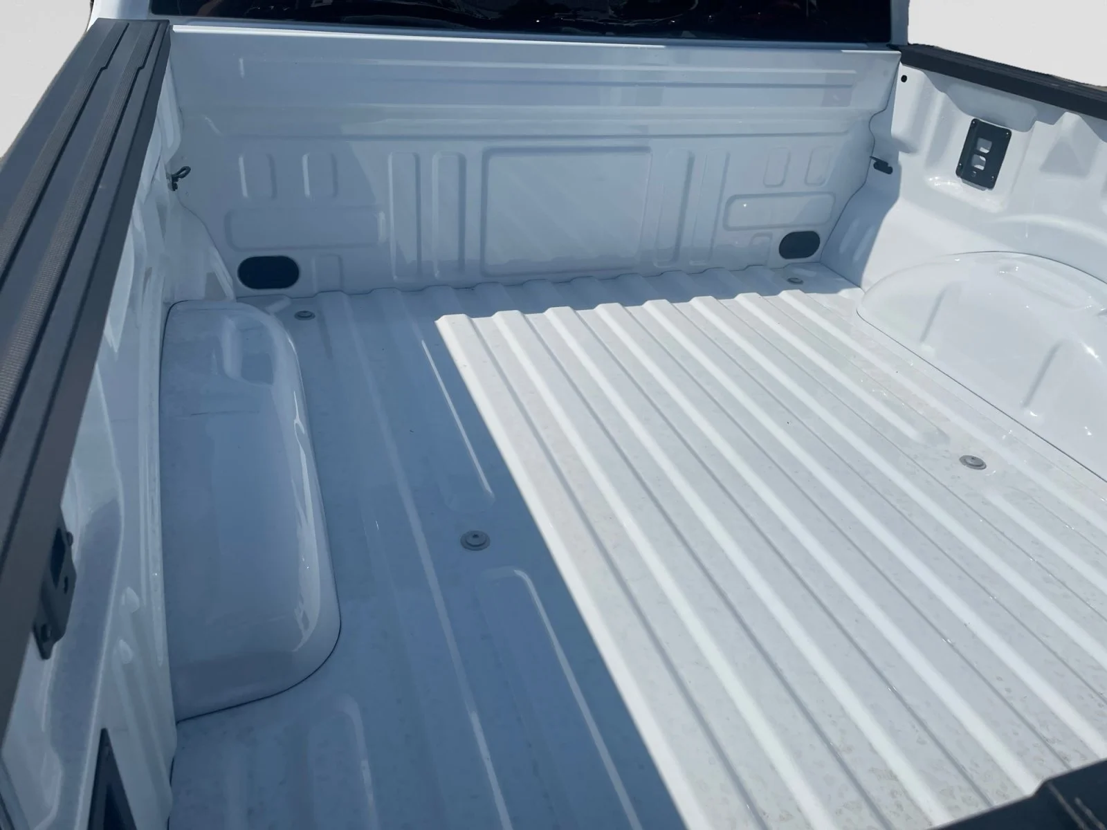 New 2026 Oxford White Ford Tremor image 10