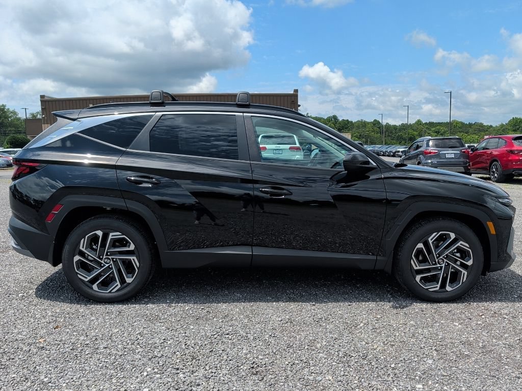 New 2026 Phantom Black Hyundai SEL Plus image 9