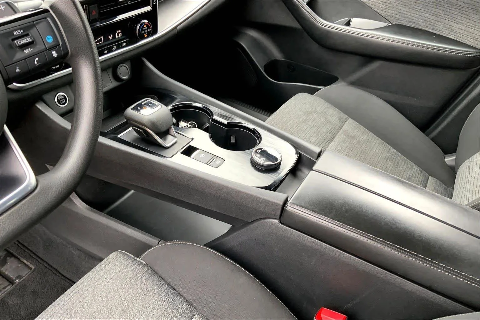 Used 2022 Super Black Nissan SV image 15