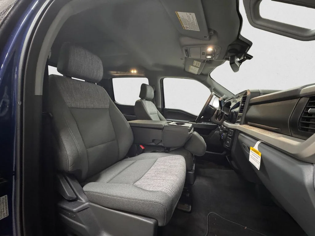 New 2026 Blue Ford XLT image 15