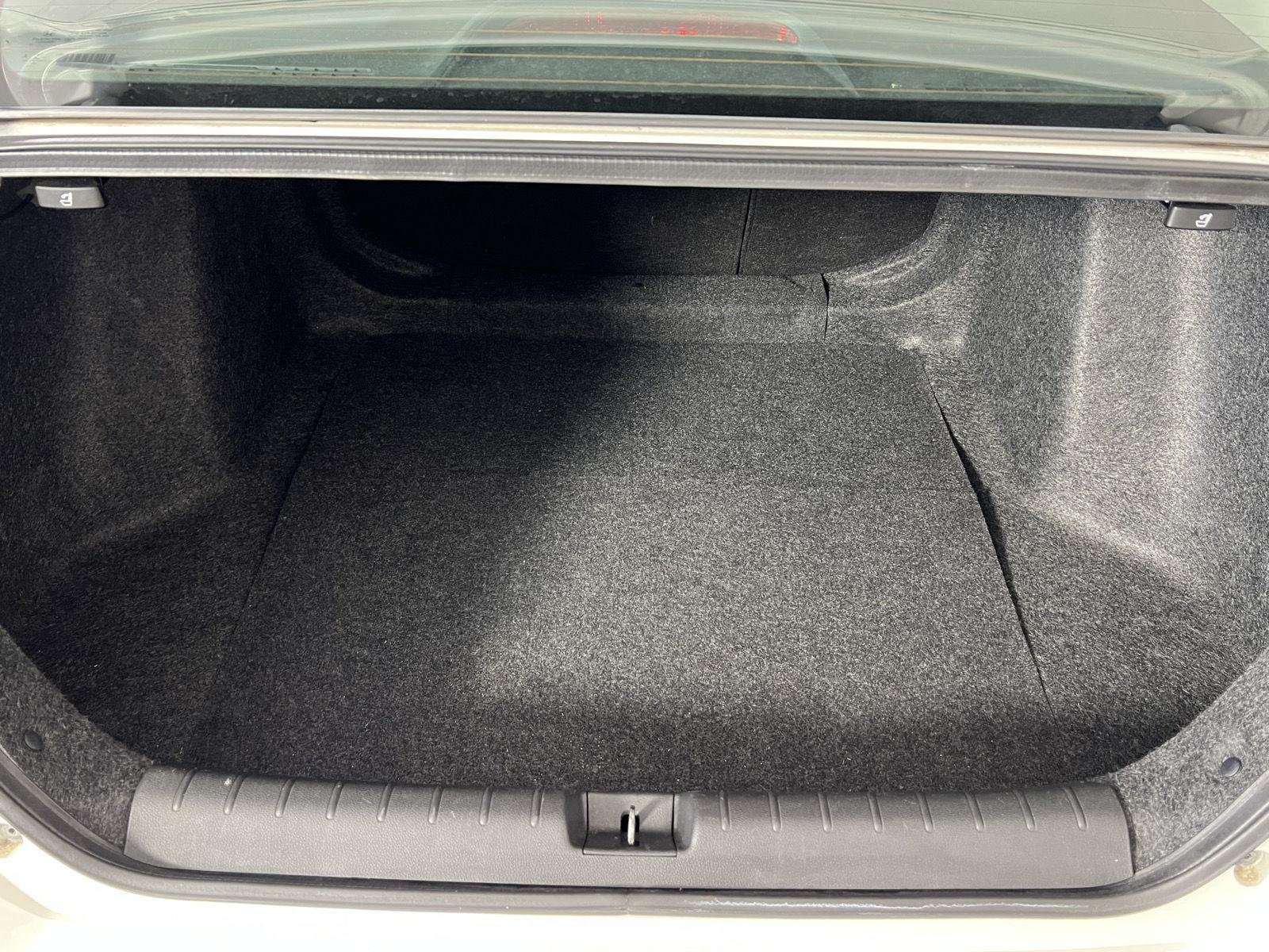 Used 2019 Platinum White Pearl Honda EX image 20