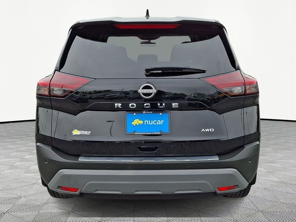 Used 2023 Super Black Nissan S image 5