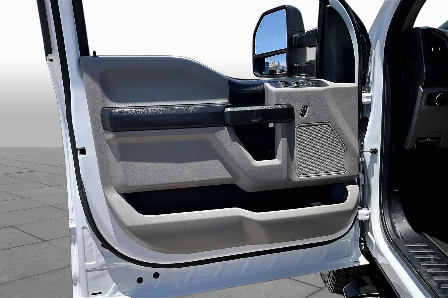 Certified Used 2020 Oxford White Ford XL image 20