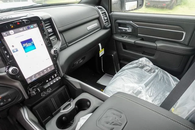 New 2026 Bright White Clear-Coat Exterior Paint RAM Laramie image 22
