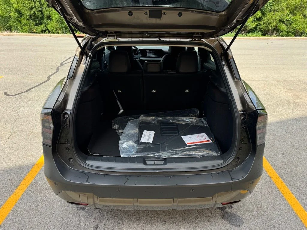 New 2026 Canyon Bronze Metallic Nissan SR image 8