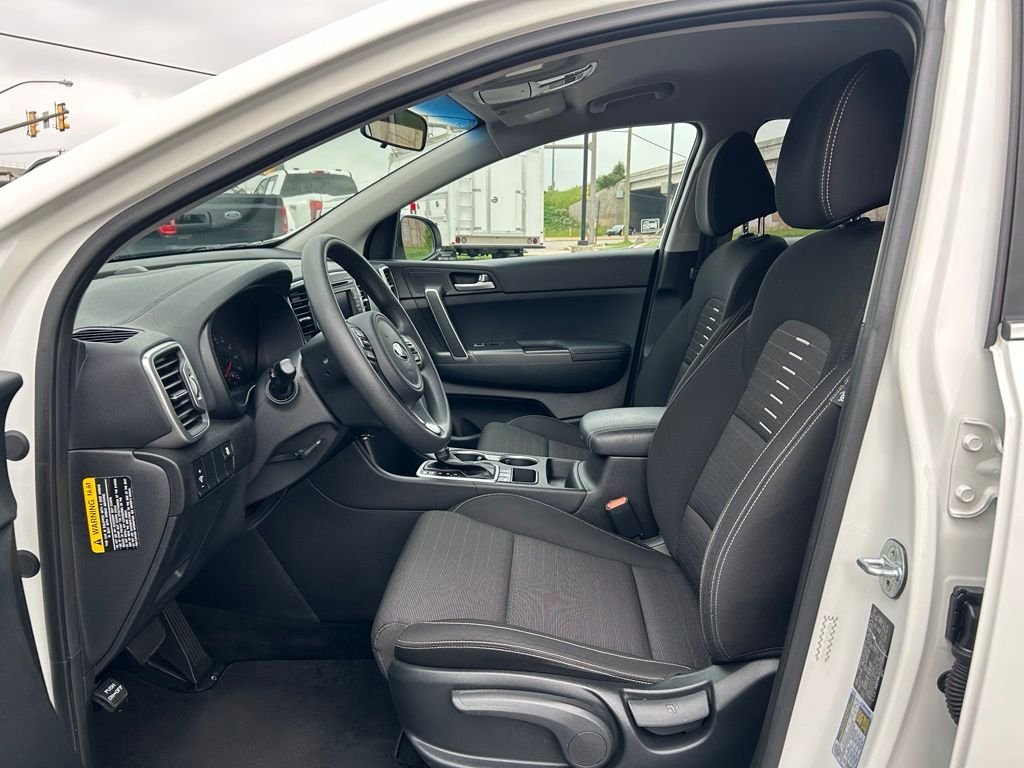 Used 2018 White Kia LX image 15