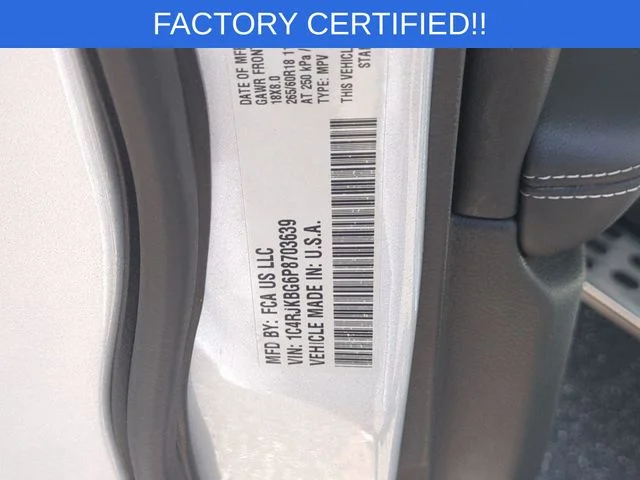 Used 2023 Silver Jeep Limited image 40