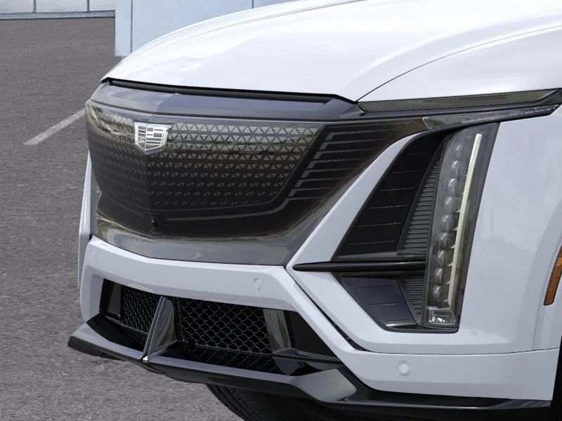 New 2027 Vibrant White Tricoat Cadillac LYRIQ-V Premium image 38