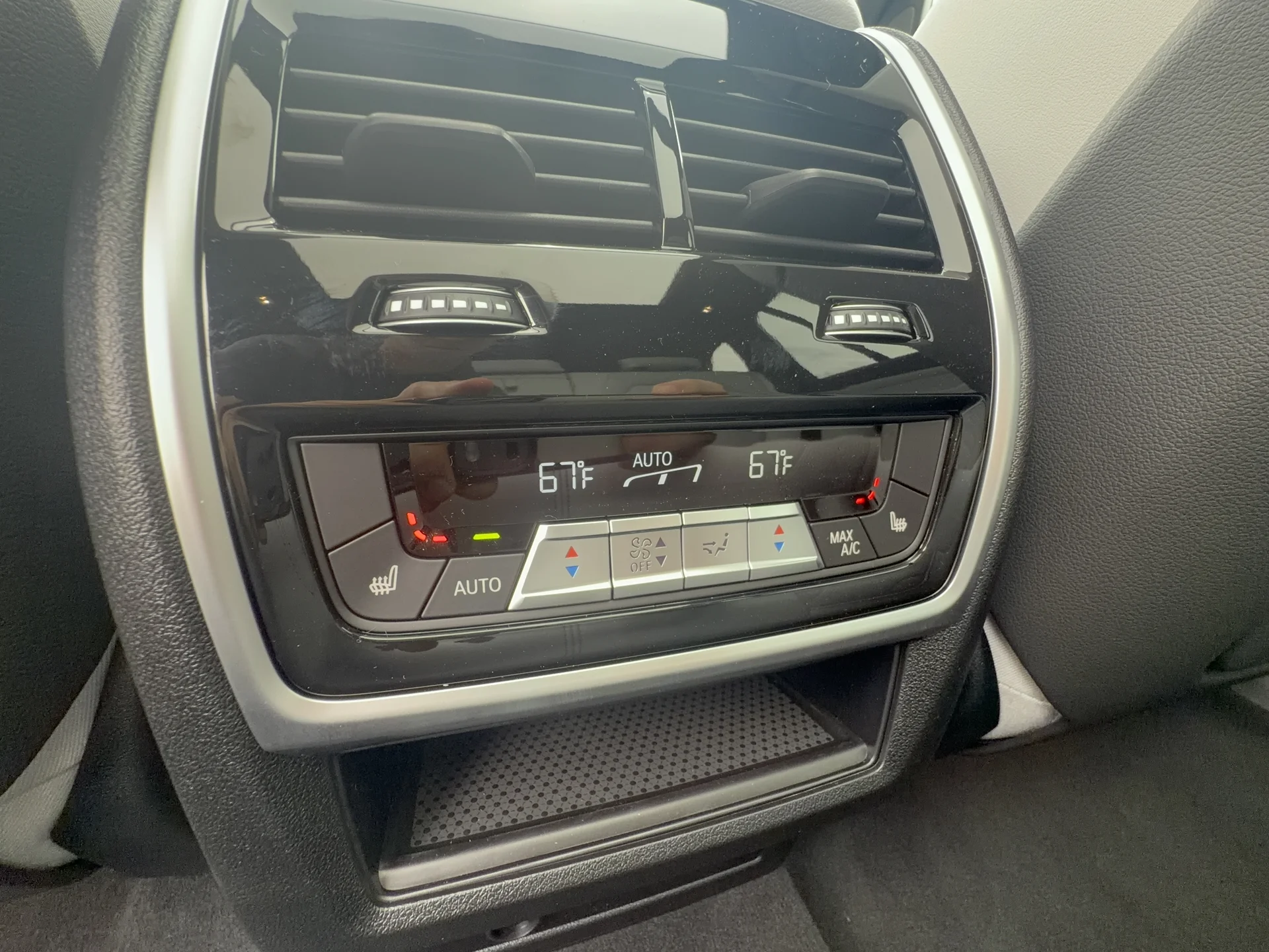 New 2026 Alpine White BMW xDrive40i image 27