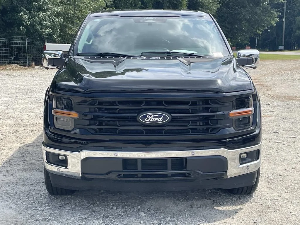 Used 2024 Black Ford XLT image 6
