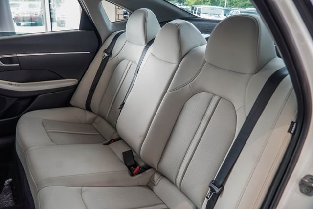 Certified Used 2025 White Hyundai SE image 39