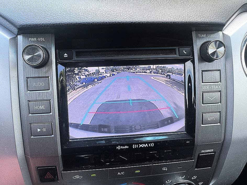 Used 2014 Super White Toyota SR5 image 13