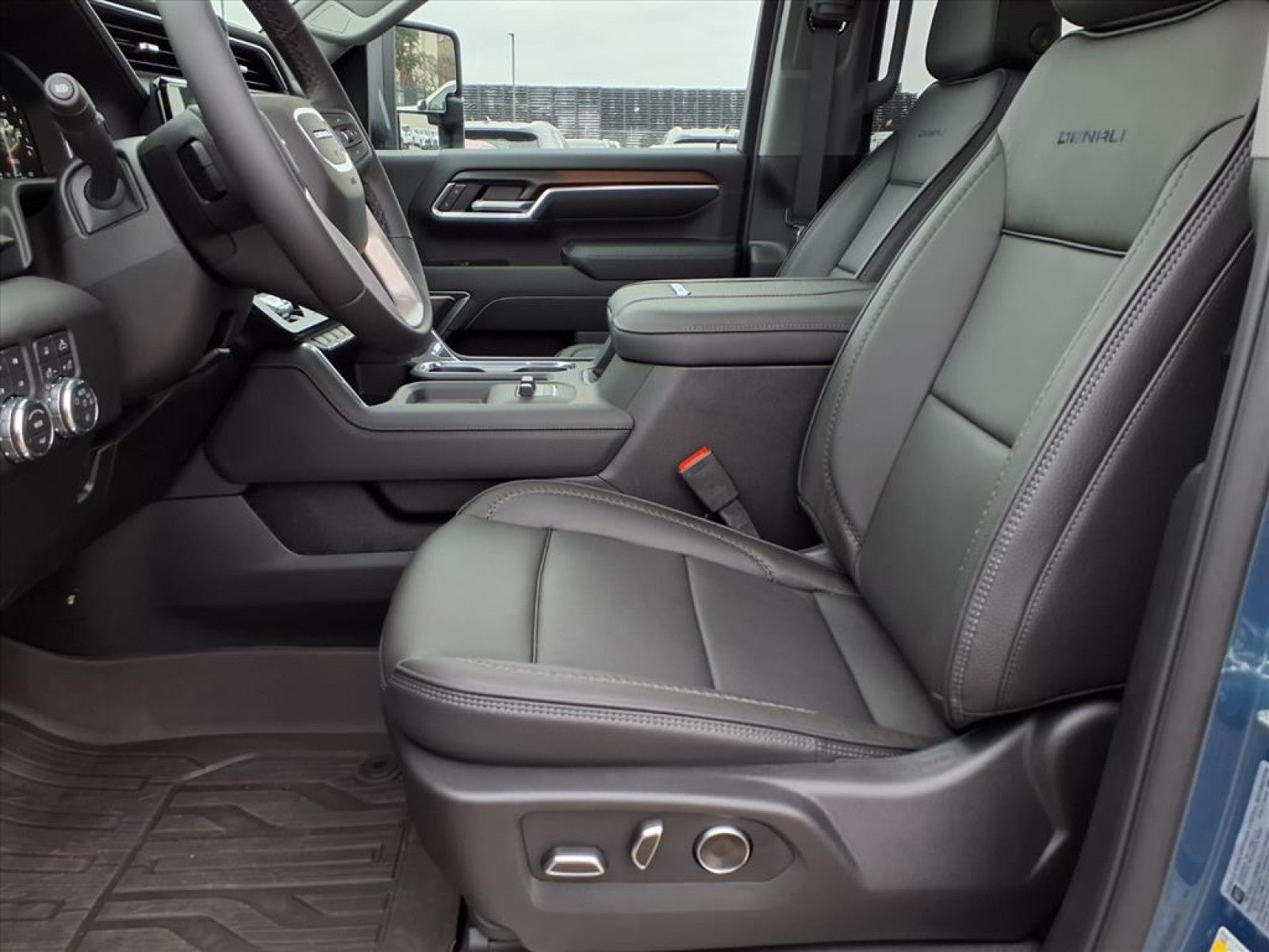 2026 GMC Sierra 2500HD Denali - Photo 60
