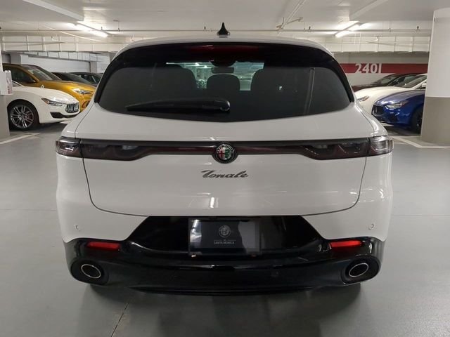 New 2025 Milano White Exterior Paint Alfa Romeo Base image 6