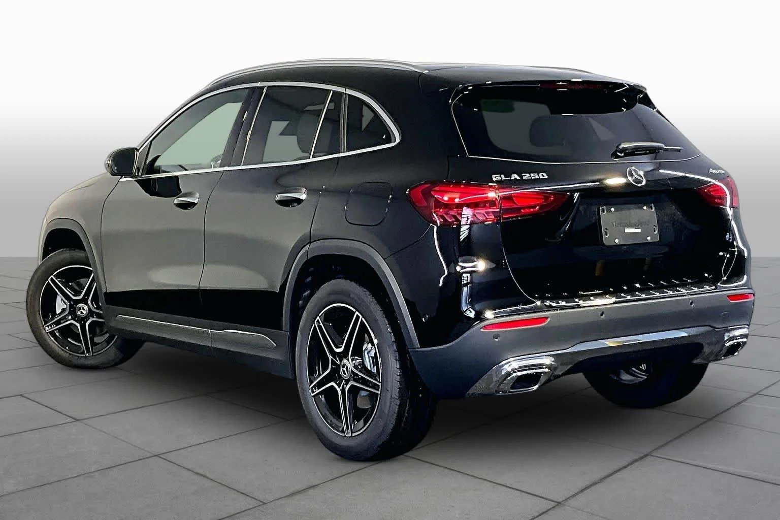 New 2026 Night Black Mercedes-Benz GLA 250 image 3